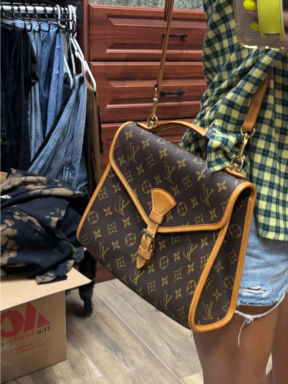 Louis Vuitton Monogram Satchel with Tan Trim and Gold Hardware - Picture 3 of 5